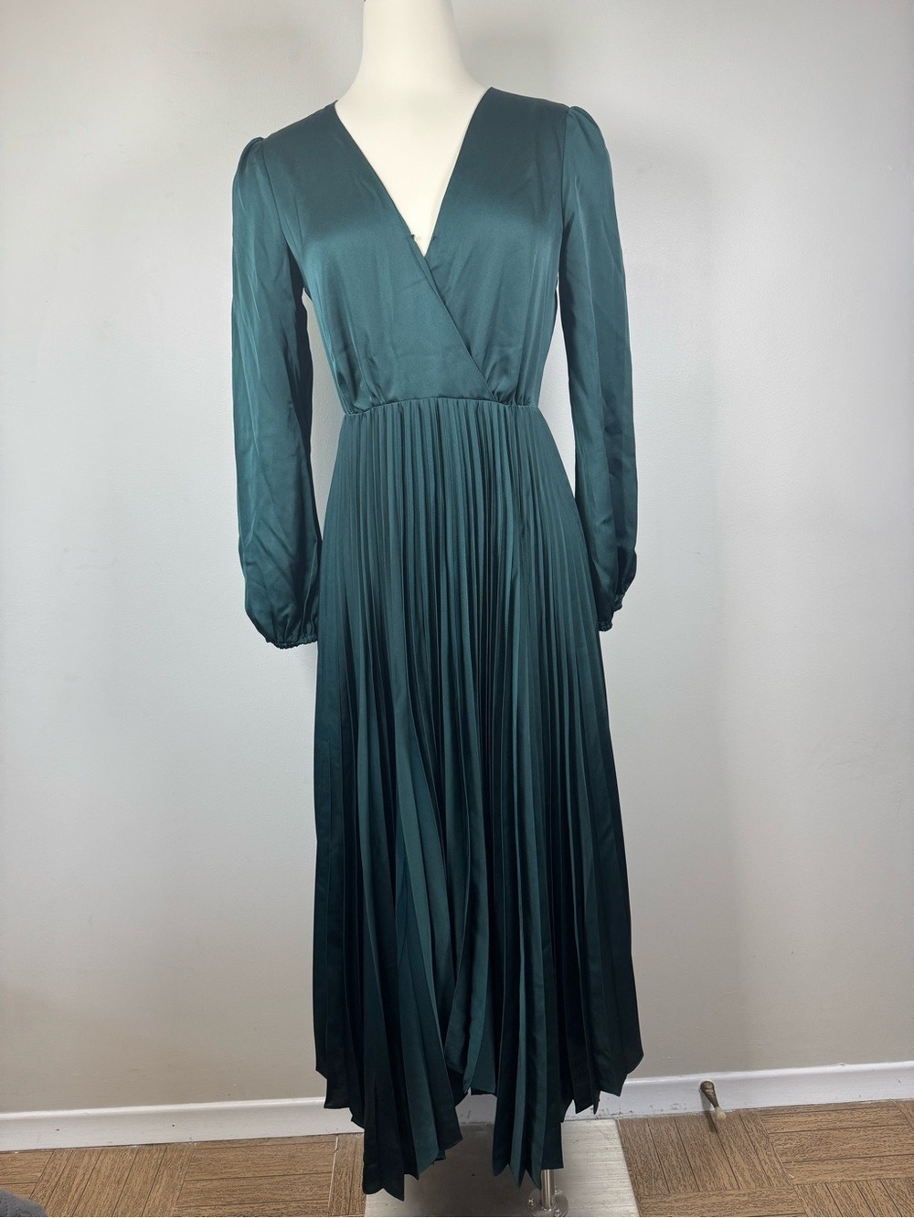 EverNew Marilyn Elegant Long Sleeve Wrap Midi Dress size 2